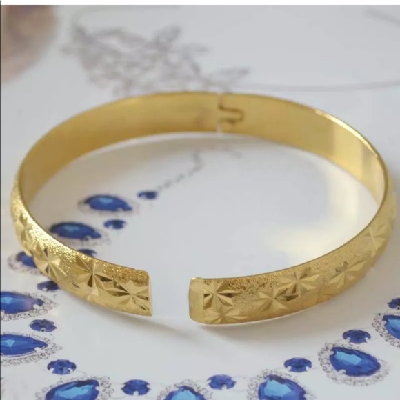 NEW 18K Yellow gold filled bangle bracelet - Picture 2 of 4